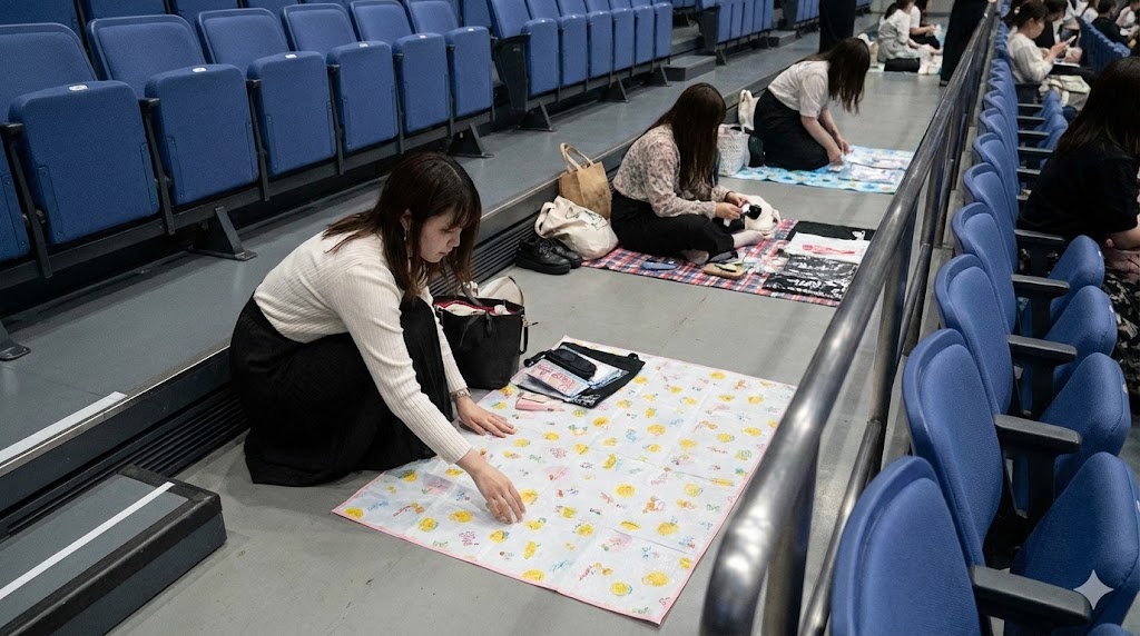 立ち見席の整理番号と場所取りのコツ